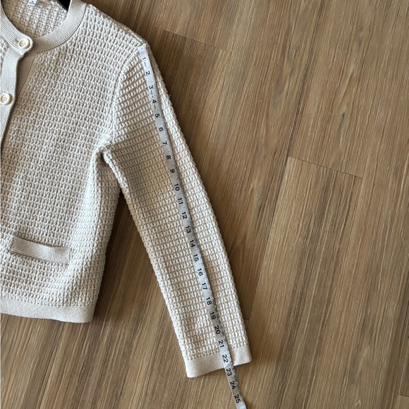 UNIQLO Cardigan Sweater Jacket Beige Knit Pockets Womens M Preppy Old Money - Picture 7 of 11